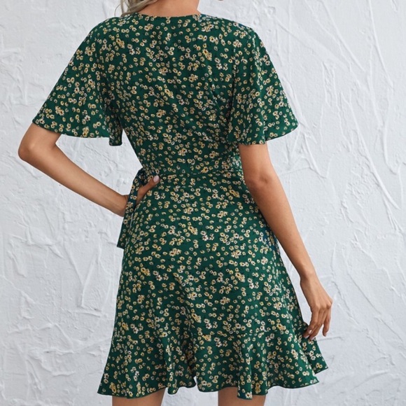 Boho floral print v neck wrap ruffle hem dress - Picture 2 of 4